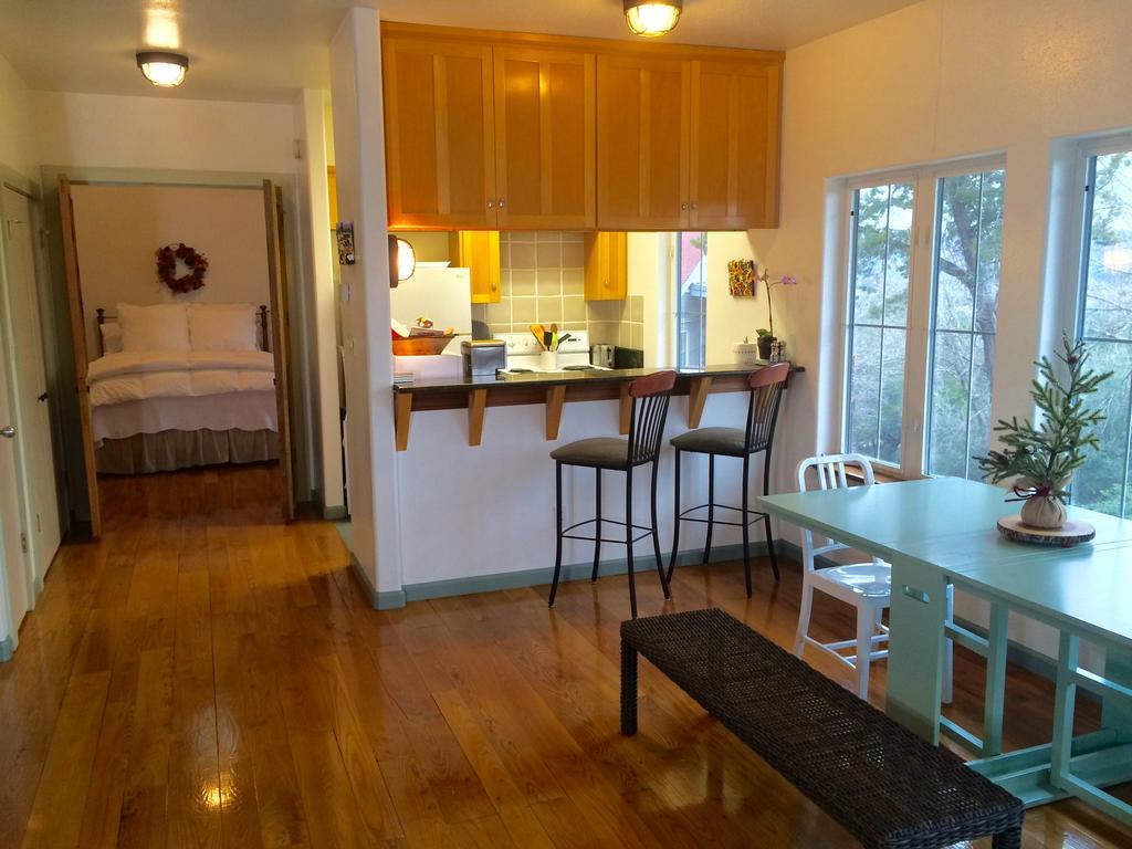 The Rivery Retreat, Choose From Luxury Guesthouse Cabin Or Suite In Lake Austin Hill Country Exterior foto